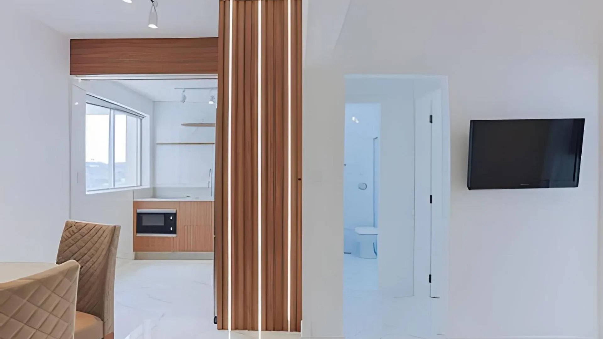 Apto Confortavel E Central Florianopolis